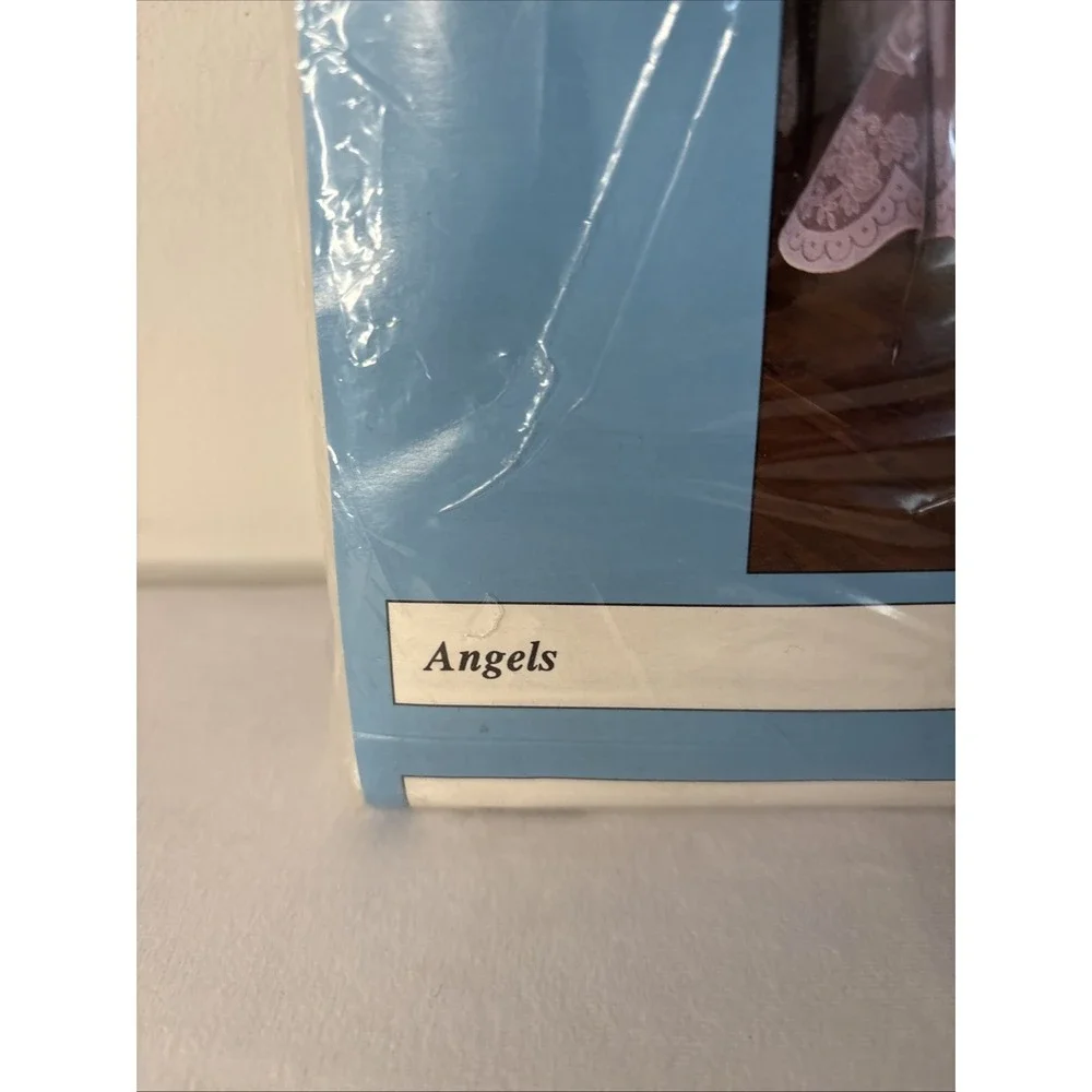 NEW-VTG USA Quaker Lace‎ Tablecloth White Angels  70